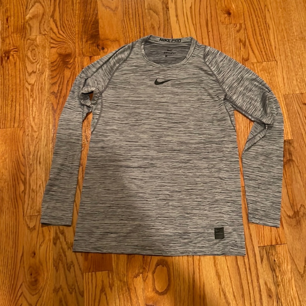 Nike Long Sleeve Dri Fit T shirt M